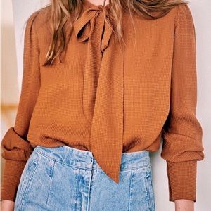 NWOT! Sézane Laurya Blouse 100% Silk in Hazelnut